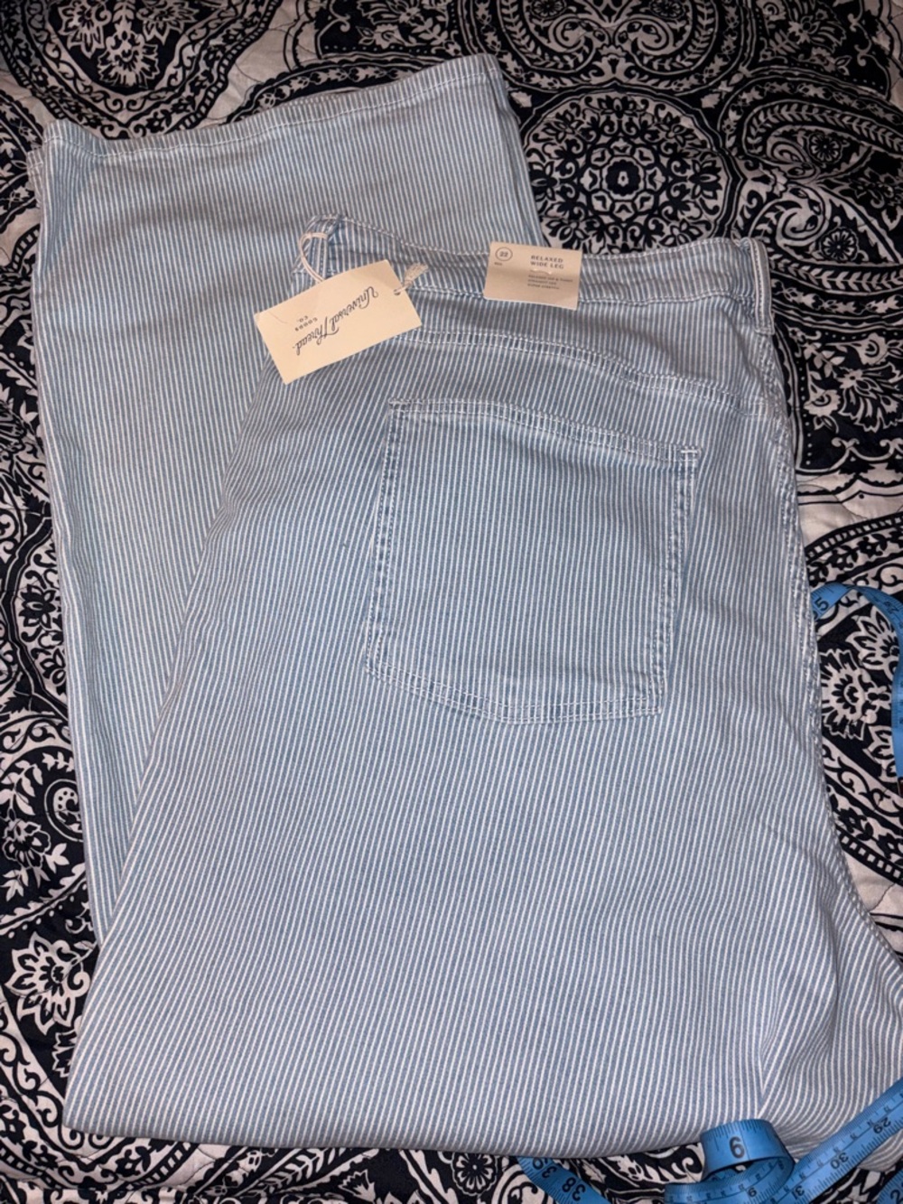 ✨ NWT Size 22 Relaxed Wide-Leg Pinstripe Jeans | Chic Comfy Plus Size Denim ✨ - Picture 12 of 12